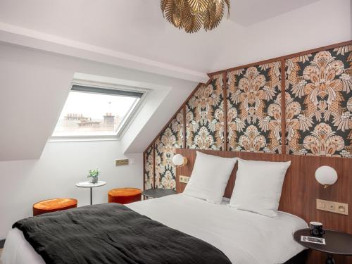 1 double bed, 2 twin beds