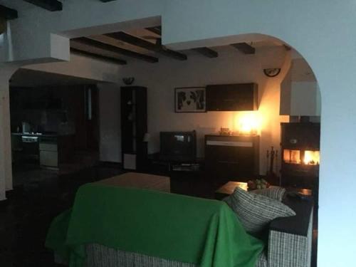 Casa Din Deal in Gârleni