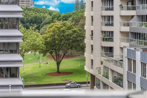 Spacious 2BR with Huge Balcony by Hyde Park CBD - image 2