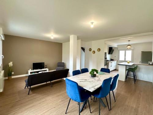 Maison 90m2 avec jardin gîte à louer Chappes