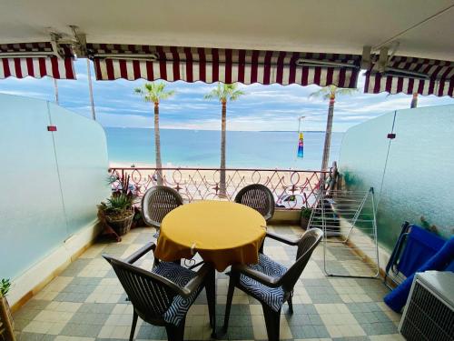 Studio with Sea View