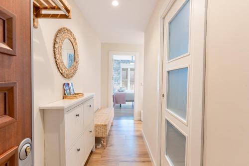 Apartment with City View image 9