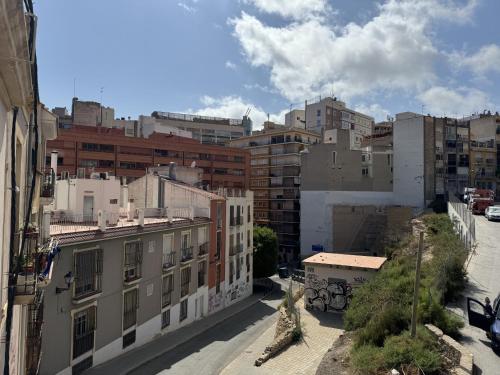 Apartment with City View image 5