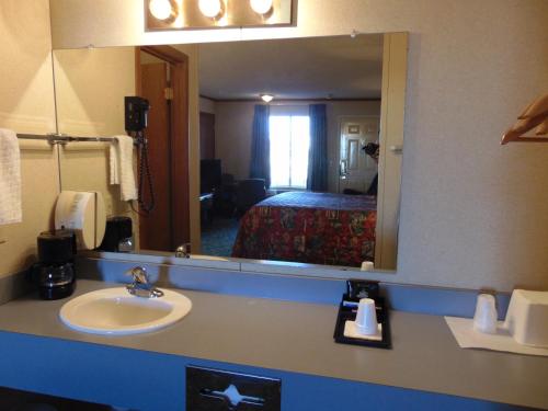 1 twin bed