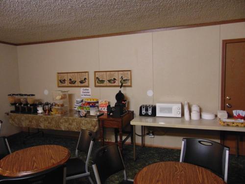 Heritage House Inn image 40