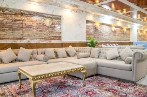 LuxuryApartmentDirectToTheNile near ibn al-As mecset