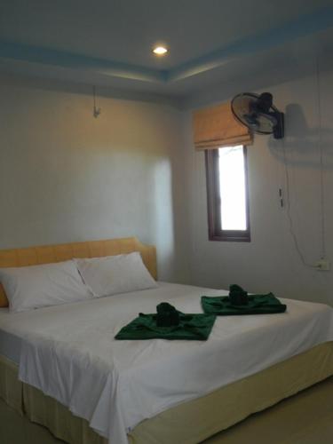 Rimlay Bungalow – Nai Yang Beach, WY