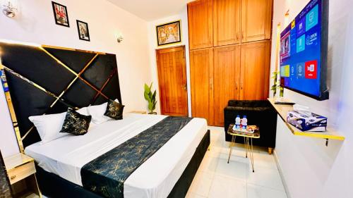 Lahore Guest House 4'9 - image 12