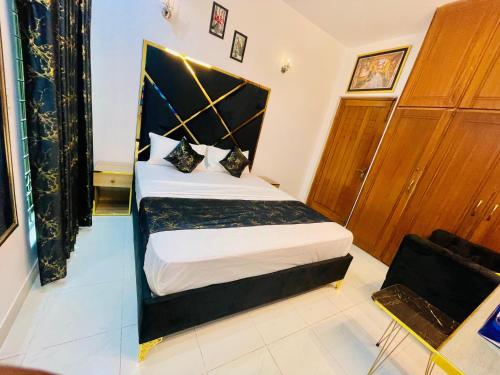 Lahore Guest House 4'9 - image 5