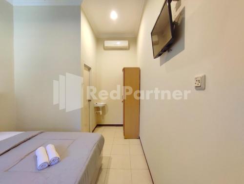 Standard Double Room image 5