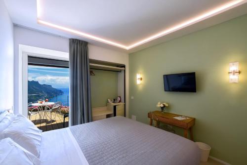 Garden Hotel - image 11