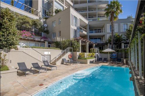 Executive Yacht View One Bedroom Marina Apartment - 309 - image 8