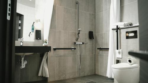 Quality Hotel Winn Haninge - image 13