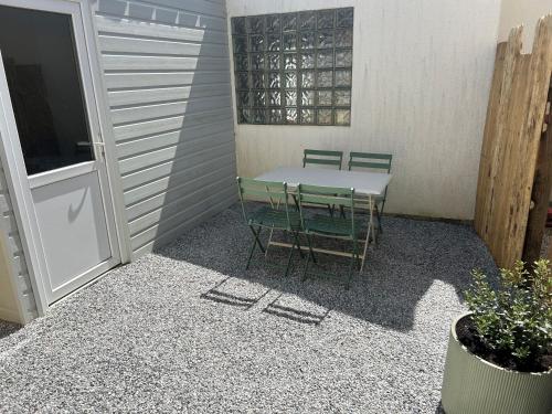 appartement 50 mètres de la mer (appartement 50 metres de la mer) in Jullouville