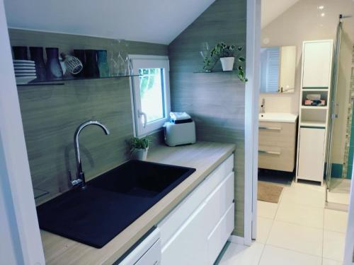 appartement 50 mètres de la mer (appartement 50 metres de la mer) in Jullouville