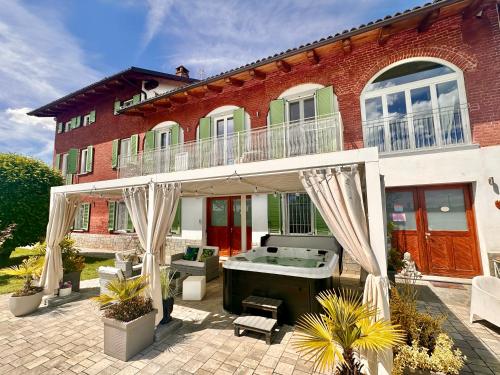  Family Relais La Magnolia in Villanova dʼAsti