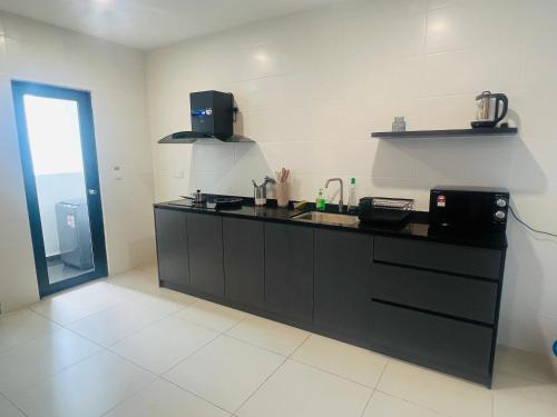 RoseWood Suites At Reizz Residence - image 11
