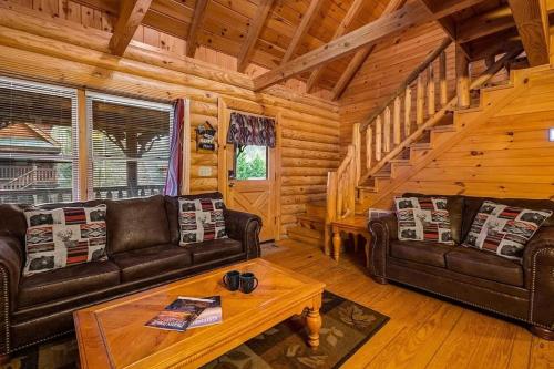 Mountain Dreaming in Sevierville, USA