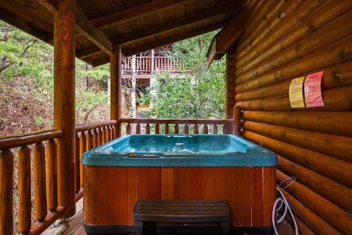 Mountain Dreaming in Sevierville, USA