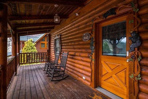 Mountain Dreaming in Sevierville, USA