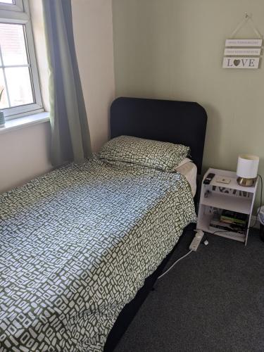 Small but bright single room not far from City Centre – khách sạn tại Braunstone Park & Rowley Fields