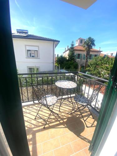 city center apartment - image 3