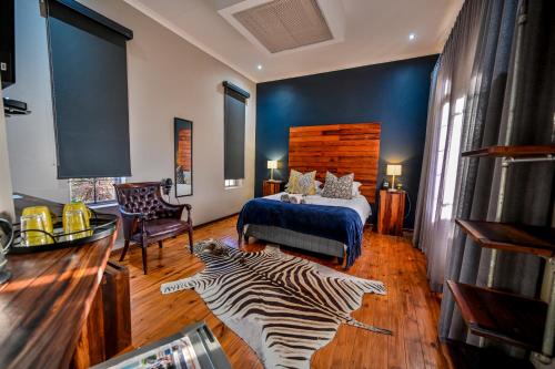 Executive Suite image 10