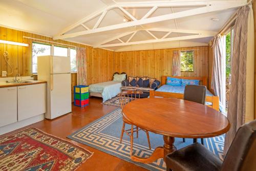 Vista exterior, 5 o'clock Somewhere - Tairua Holiday Home in Tairua