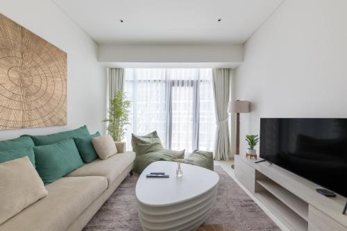 Palm Jumeirah 1BR - Rooftop Infinity Pool, Dubai