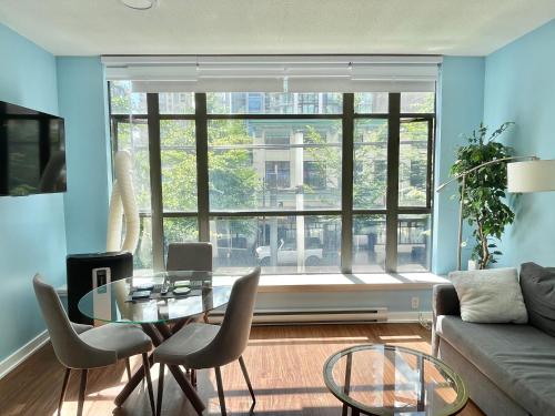 Downtown 1BR Condo at Granville Strip near English Bay in Vancouver, Canada