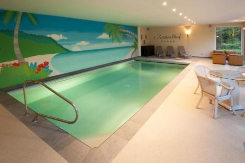 Luxurious Villa 't Kasteelhof Heers 