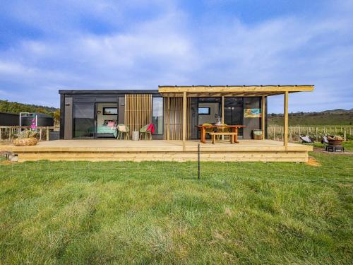 . Whare Awa - River House in the Rangitīkei
