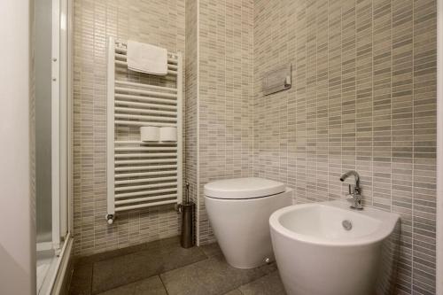 Da Rosi srl Centro Elegante Mansarda x5 WiFi, Turín (fotografie 9)