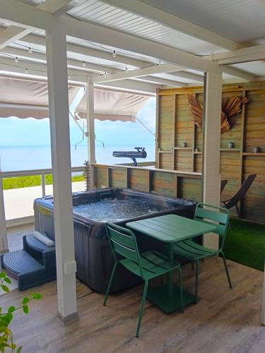 Alrededores, Hotel Village Pomme Cannelle 3 etoiles in Le Precheur