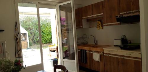 Un logement dans pavillon Pèzenas Un logement dans pavillon Pèzenas