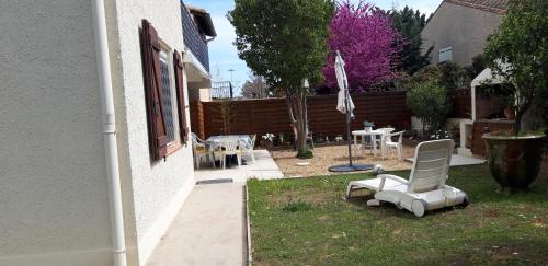 Un logement dans pavillon Pèzenas Un logement dans pavillon Pèzenas