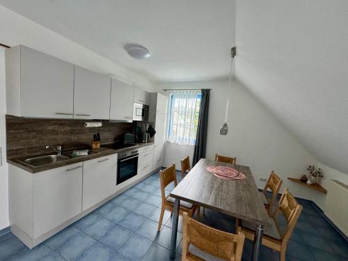 مطبخ, "Am Yachthafen" in Altensien