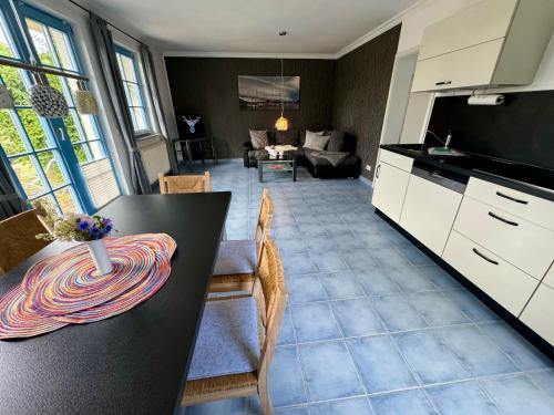 مطبخ, "Am Yachthafen" in Altensien