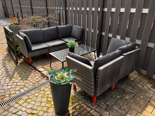 Балкон, Nahe Kiel, 4 Betten, 2 Schlafzimmer Parkplatz, Terrasse, 3km zum Strand in Osdorf