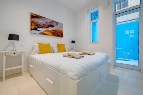 Trendy 1 Bedroom in the Heart of Valletta, Валетта (фото 10)
