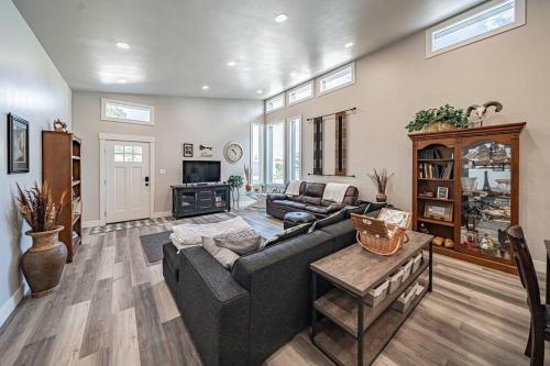 15 mins - BYUI & Heise Hot Sprng 15 mins - BYUI & Heise Hot Sprng