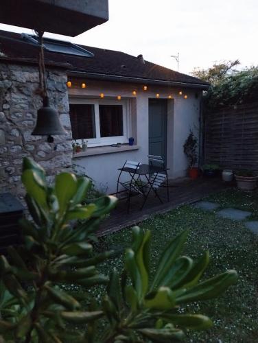 le prieuré reposant (le prieure reposant) in Limetz-Villez