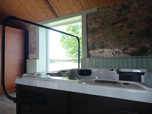 Kümblustünn, Westfield Barn in Cashel