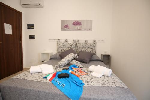 Double Room with Private Bathroom image 9