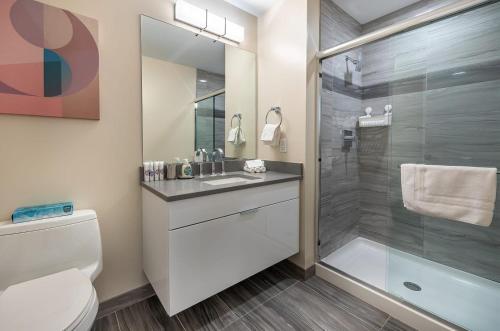 Luxury Apt with Pool - AS-18H Luxury Apt with Pool - AS-18H