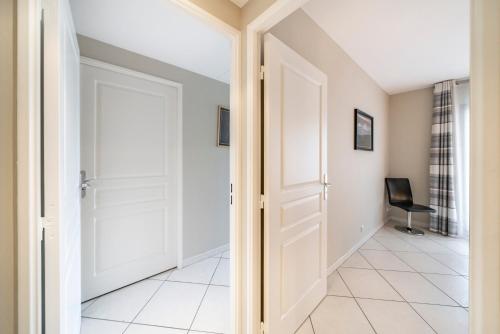 Apartment with Terrace image 10