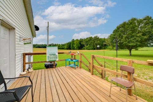 Warm & Inviting Family Home - 2 Mi to Golf Course! in Hurricane Mills (TN)
