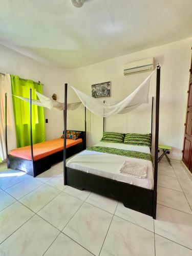 Double or Twin Room image 1