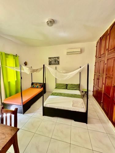 Double or Twin Room image 2