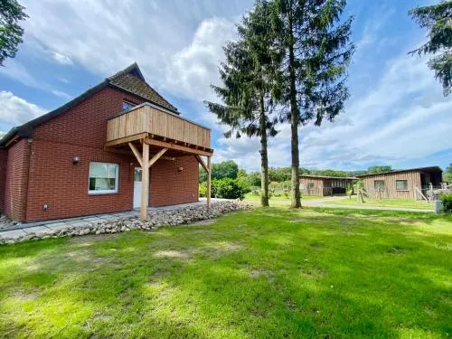 Ferienwohnung Straußenblick Dachgeschoss - keine Monteure in Bad Fallingbostel, Deutschland